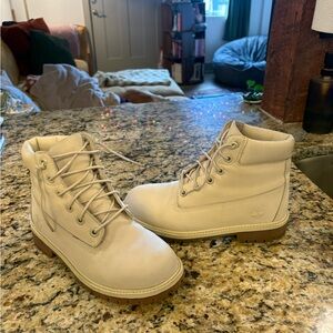 Timberland Off-White Boots